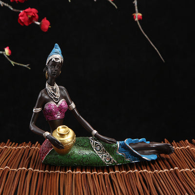 Figur im afrikanischen Stil aus Kunstharz
